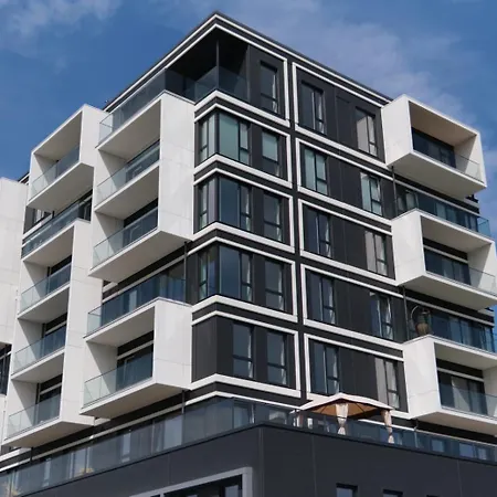 Lejlighed Bright & Cozy Apartment, Terrace, Free Parking *