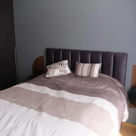 Bright & Cozy Apartment, Terrace, Free Parking