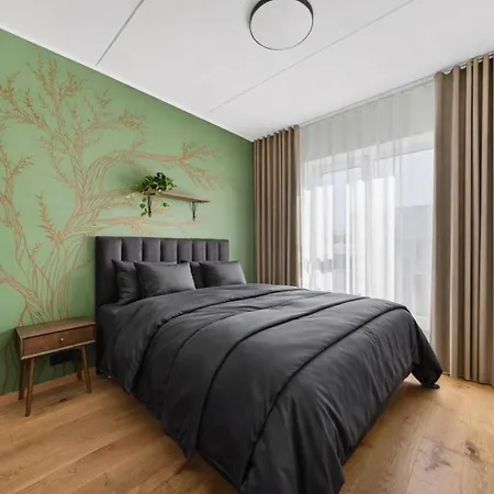 Bright & Cozy Apartment, Terrace, Free Parking Apartmán