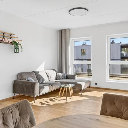 Lejlighed Bright & Cozy Apartment, Terrace, Free Parking *
