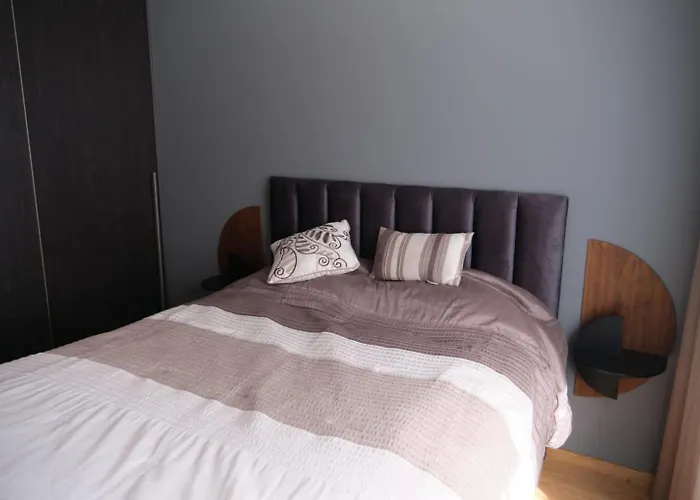 Bright & Cozy Apartment, Terrace, Free Parking