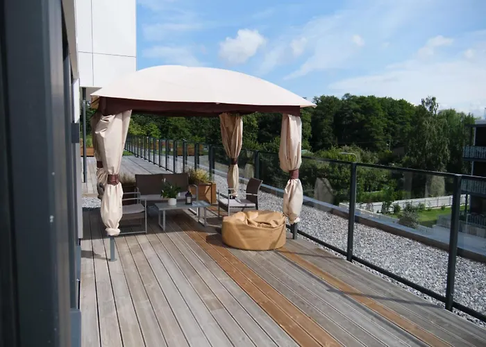 Bright & Cozy Apartment, Terrace, Free Parking *